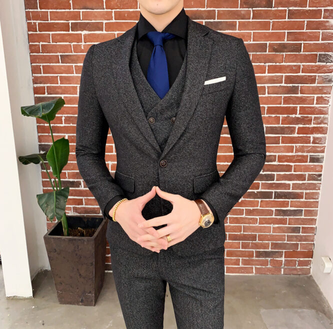 Three-piece suit for men - Image 7